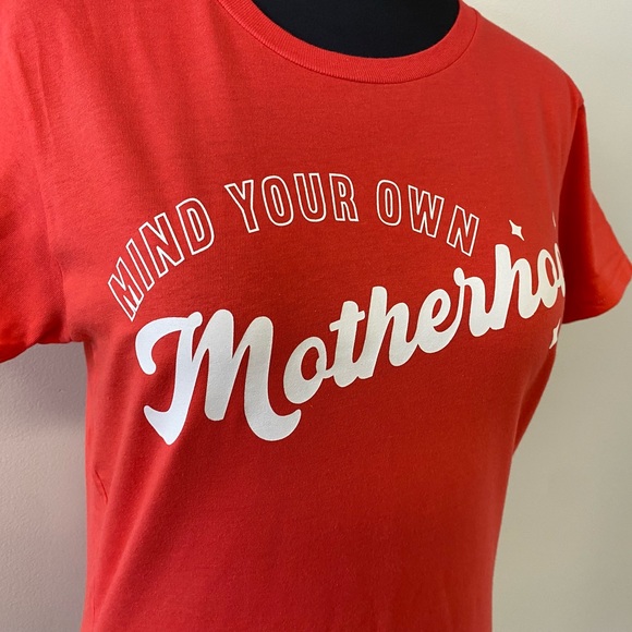 Mind your own motherhood t-shirt - Picture 2 of 4